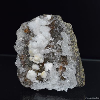 Гиалит (разн. опала) на породе. 105*105*45мм. (ААА)