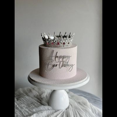 Торт с короной и блстками