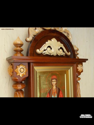 Резной киот для мерной иконы