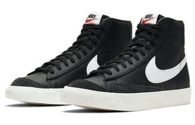 Nike blazer mid 77 vintage black top