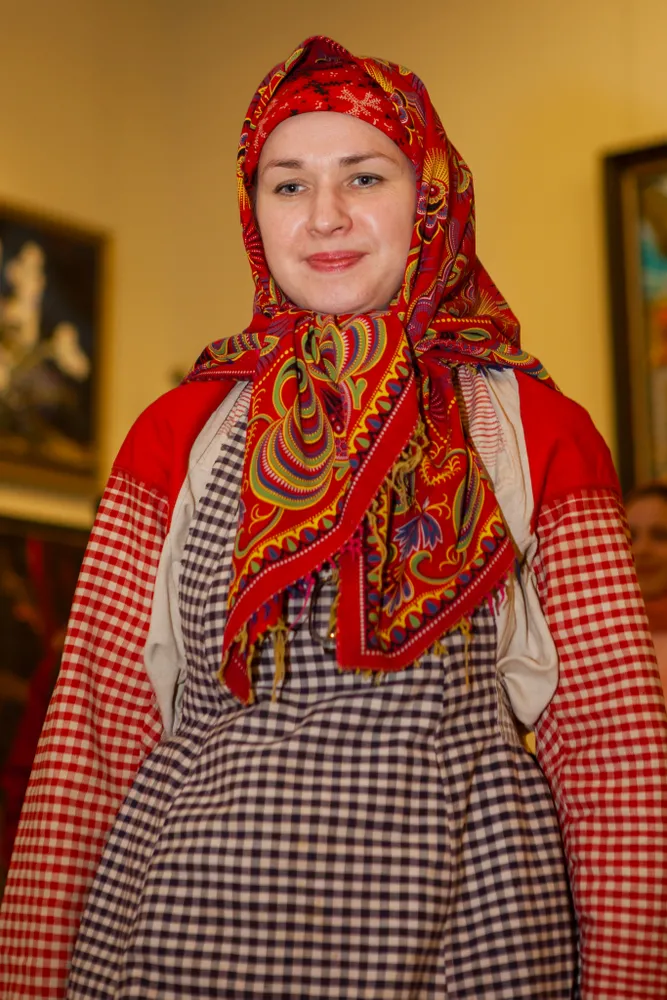 Женский костюм из д. Ярославка, Ефремовский район Тульская область. Центр традиционной культуры Южного Подмосковья «Истоки», Подольск