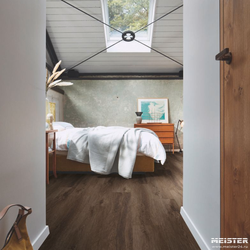 Виниловый пол Meister Тёмный лес 7386 в интерьере