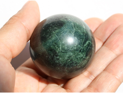 Шар из Жадеита с подставкой (44 мм, 280 г) №4349