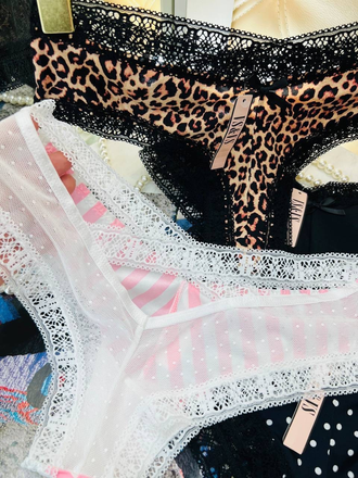 Трусы в стиле Виктория Сикрет с принтом 3 шт