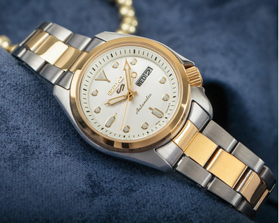 Наручные часы Seiko SRE004K1