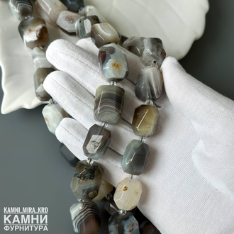 Агат Ботсвана прямоугольники в грубой огранке 17-22х14-17,5 мм, цена за нить 19 см