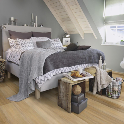 Виниловый пол Wineo 400 Wood Eternity Oak Brown DLC00120 в интерьере комнаты