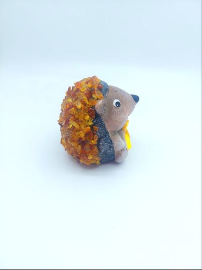 Ёж с янтарём