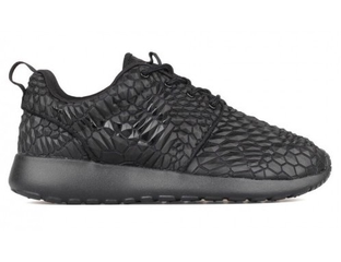 All white roshe one top