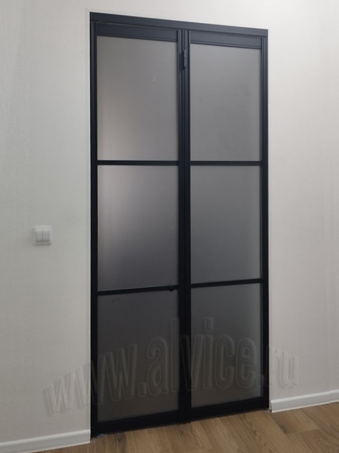 профиль Soft Touch черный матовый, стекло матовое сатинат графит