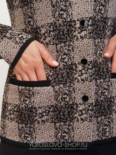 Трикотажный жакет бежевого цвета