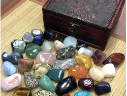 Коллекции в сундучках и шкатулках