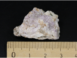 Гакманит (Содалит), светится в УФ, Россия, Мурманская обл. (30*21*20 мм, вес: 9,7 г) №26745