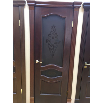 ЛАЙНДОР (УЛЬЯНОВСК)/ МОДЕЛЬ АМЕЛИЯ/ ПОЛОТНО ОСТЕКЛЕННОЕ/ НАТУРАЛЬНЫЙ ШПОН САПЕЛИ (САПЕЛЕ)/ ТОН 10 (КРАСНОЕ ДЕРЕВО)