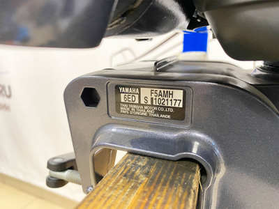 Лодочный мотор YAMAHA F5AMHS шильдик