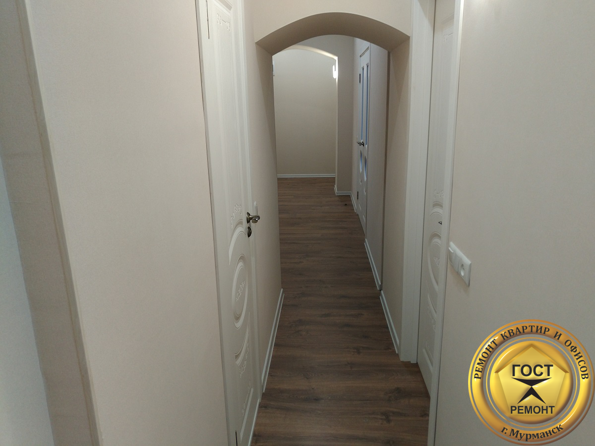 Ремонт прихожей / коридора в сталинке под ключ в Мурманске.