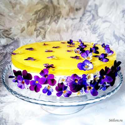 Объёмные съедобные цветы Виола