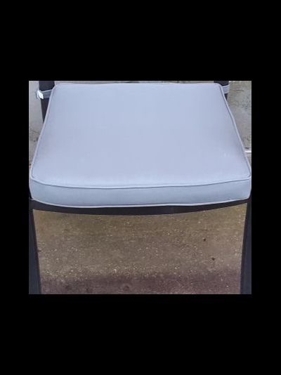 Подушка для кресла из литого алюминия