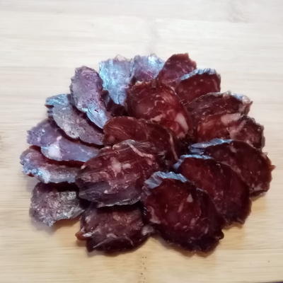 Колбаса можжевеловая говяжья сыровяленая натуральная | ферма СытникЪ