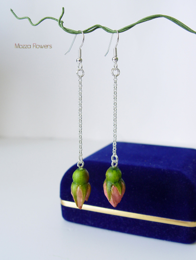 Серьги-цепочки "Бутоны роз" .