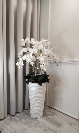 Композиция из искусственных цветов Орхидея белая в высокой вазе № ОР013