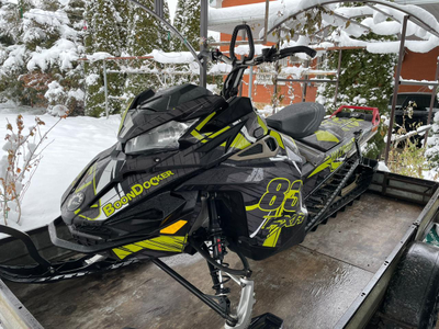 Наклейки на снегоход  Lynx boondocker