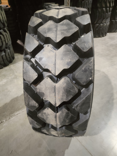 Шина HUITON 12х16.5 HT609 12PR 145A8 TL