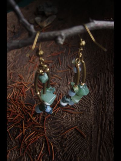 Благотворительность. Серьги с камнями "Сказки на концах хвойных иголочек"