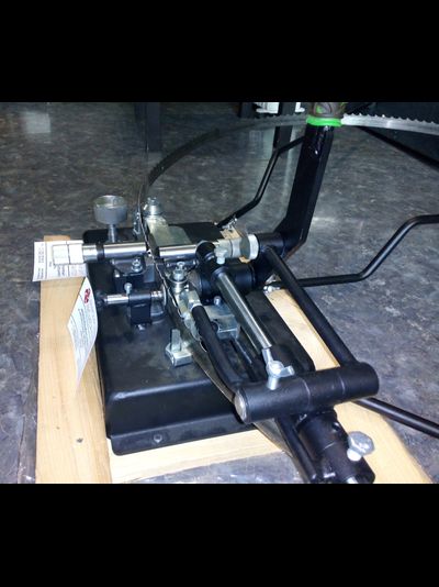 Разводной станок для ленточных пил, двухсторонний, полуавтоматический