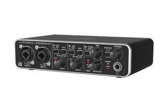 BEHRINGER UMC204HD