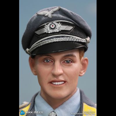 ПРЕДЗАКАЗ - Пилот Люфтваффе - Коллекционная фигурка 1/6 WWII German Luftwaffe Ace Pilot – Erich Hartmann (D80190) - DID ?ЦЕНА: 26300 РУБ.?