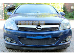 Защита радиатора Opel Astra H (рестайлинг) 2006-2015 (hb 3d) black верх