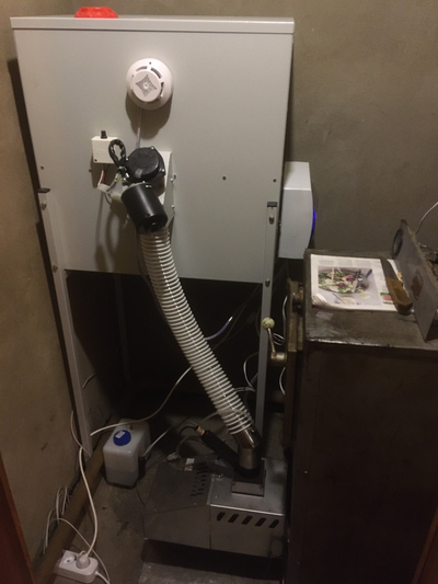 Факельные горелки Бегемот 15 и 25 кВт с бункером 110 литров(60 кг).