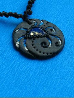 Этно-кулон с лунным камнем "Цветок Феникса"