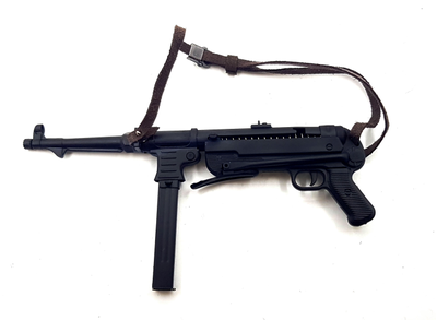 MP-40 "Шмайсер" - 1/6