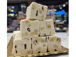 Рахат-лукум черничный с фундуком в кокосе, 100 гр