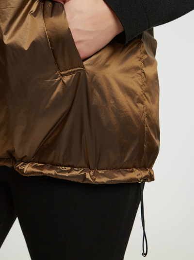 Жилет на синтепоне с капюшоном