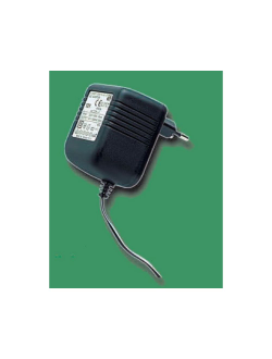 Адаптер 220В Glomex V9117 с европейской вилкой