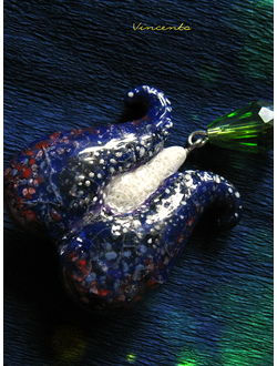 Авангардная брошь "Цветок с Планеты Сокровищ" из термоглины с хрустальной каплей