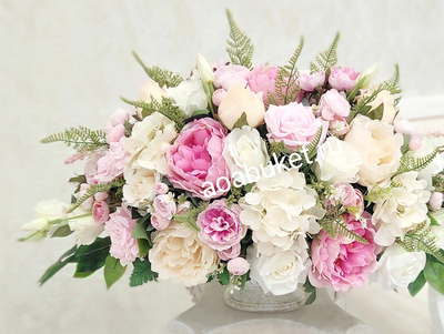 Романтичная Композиция в белом и розовом цвете из искусственных цветов № КВВ042