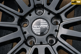 Комплект дисков R20 8,5J ET+35 5*114,3 Sporza Pentagon Черный глянец (J237)