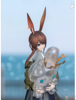 Фигурка 1/10 Амия (Amiya Floating Gear Ver.)