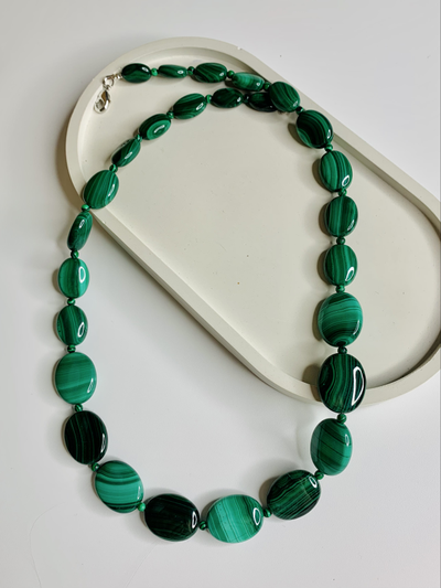 Бусы малахит крупные, разные размеры