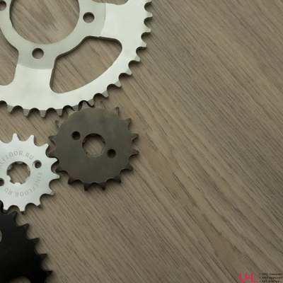 Кварцвиниловая плитка Fine Floor Дуб Адрия FF-1810 в интерьере детально