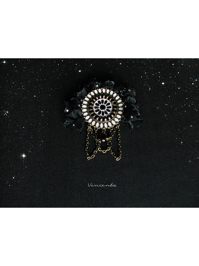 Брошь в готическом стиле "Тайна Галактики"