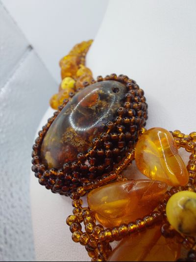Колье из Чешского бисера и натурального янтаря 01084