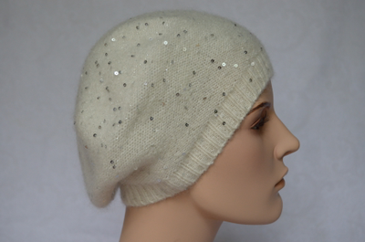 beliy-zhenskiy-beret-tonkiy-s-payetkami-vizio-italiya-6943-bo