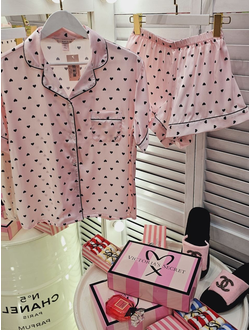 Домашняя одежда Виктория Сикрет с сердечками