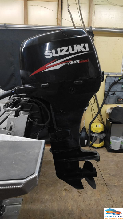 Чехол на капот Сузуки 40-50-60 л.с. - 4 такта (модель до 2013 г.)