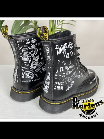DR MARTENS 1460 SCRIBBLE